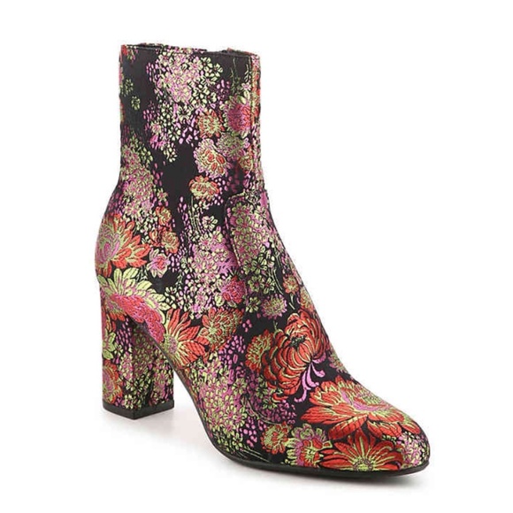 Steve Madden Shoes - New Steve Madden Elissa Floral Brocade Boot